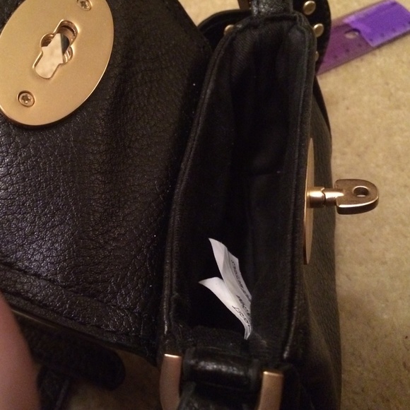 Like new Mulberry for Target Pebble Mini Crossbody - Picture 4 of 4