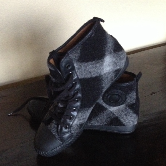 Burberry new men's shoe