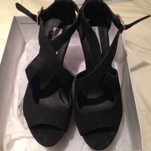 Black Wedges