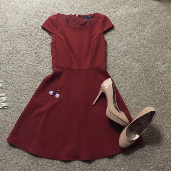 NEW French Connection Dress w/ cap sleeves.