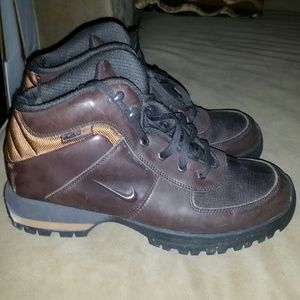 Nike boot