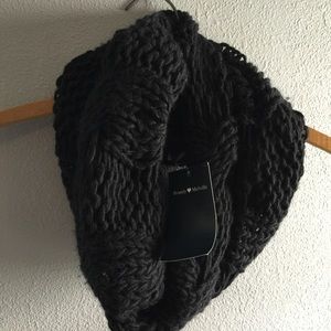 Brandy Melville scarf