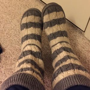 Cream and Grey Knit Uggs