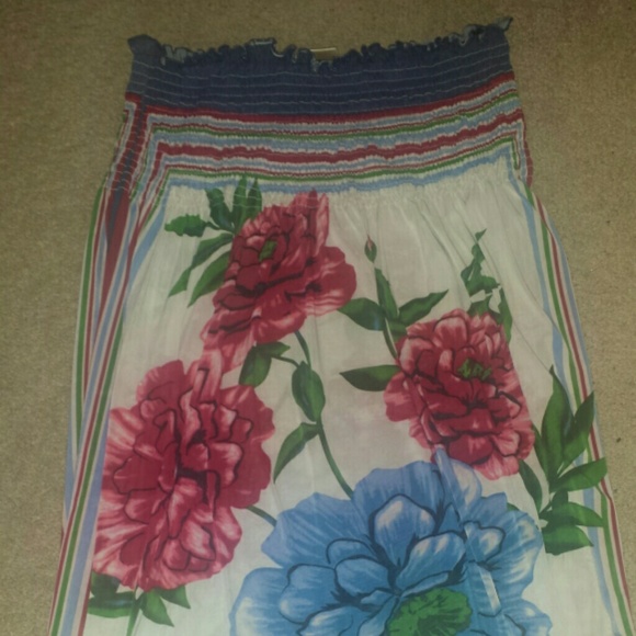 Short maxi dress