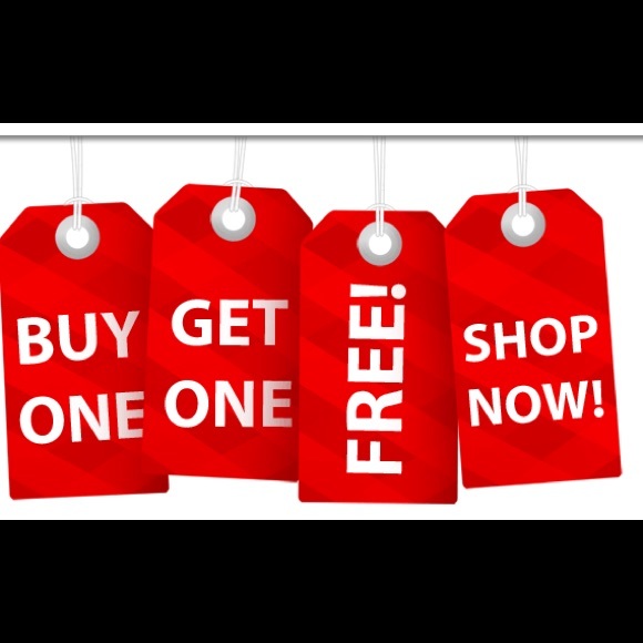 BOGO FREE 🎁🎁🆓🆓👍👍💄👗👙👜👟👠