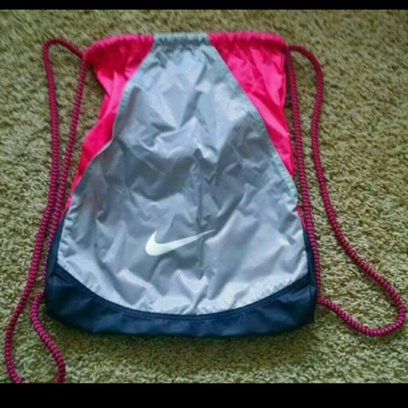 Nike drawstring bag