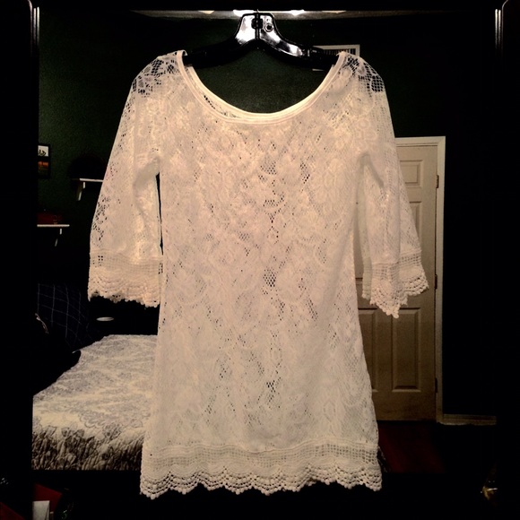 A TOUCH OF LACE ✨ NWOT - Picture 2 of 2