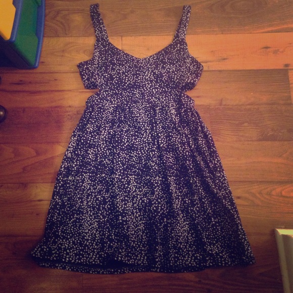 BYCORPUS Dresses & Skirts - Cute navy with white bubble looking design dress