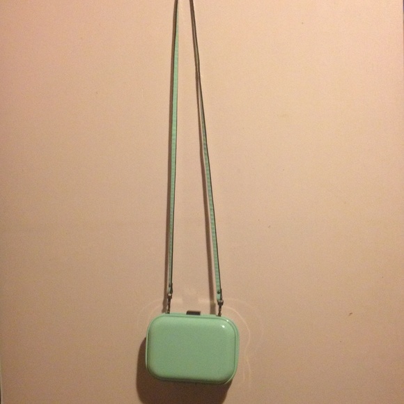 Mint cross body purse