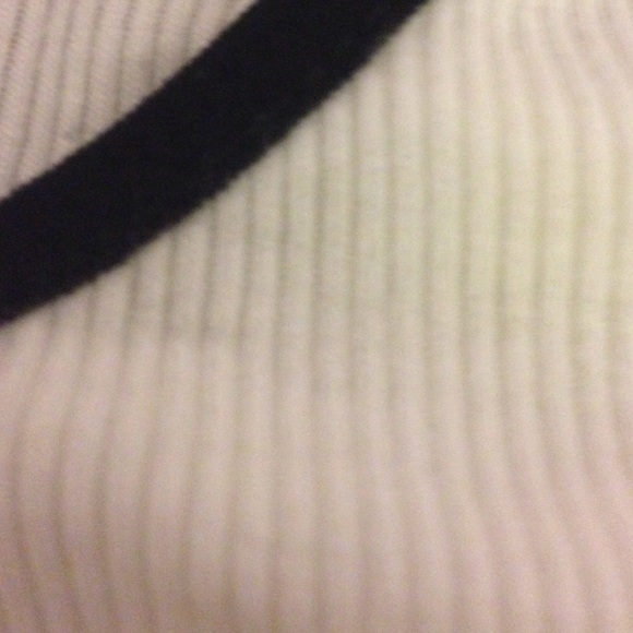 🚫TRADED Brandy Melville White Racerback Tank🚫 - Picture 3 of 3