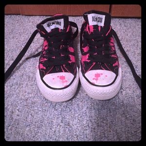 Black and hot pink splattered custom converse
