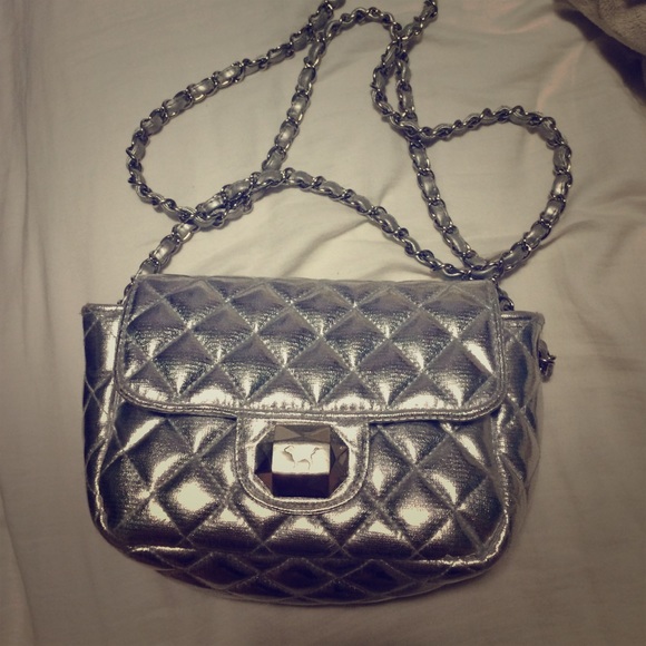 Vs cross body!
