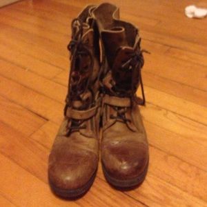 Final price drop!! Aldo combat boots