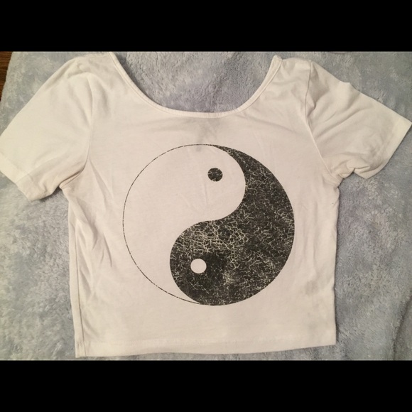 Yin&Yang crop tee