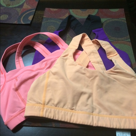 3 bras. Lululemon