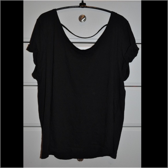 VS Pink open back Tshirt