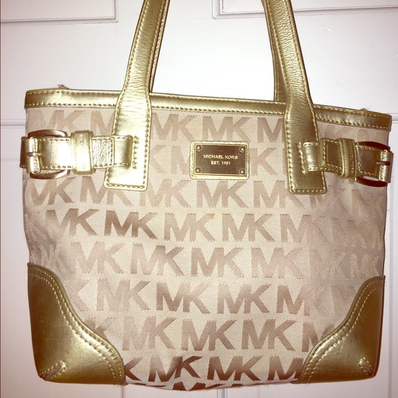Michael Kors purse