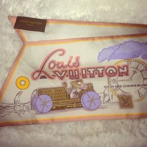 ✨ Authentic Louis Vuitton scarf tie ✨