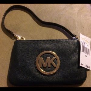 💯Authentic Michael Kors Wristlet Navy