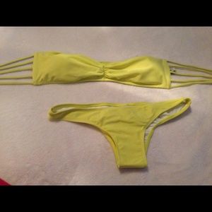 Gorgeous RVCA YELLOW SWIMSUIT