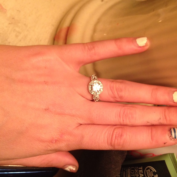 CZ engagement ring - Picture 2 of 2