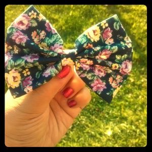 Navy Floral Classic Hair Bow