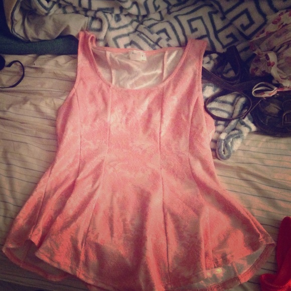 Dressy sleeve-less shirt