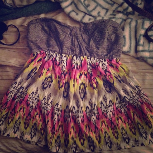 Strapless top
