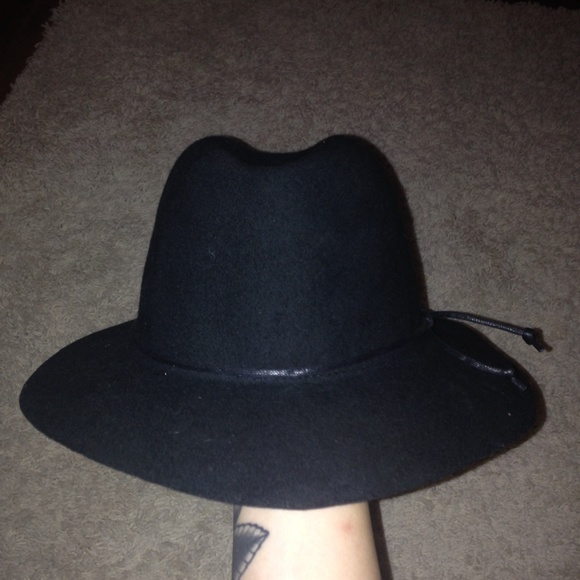 Xhilaration hat