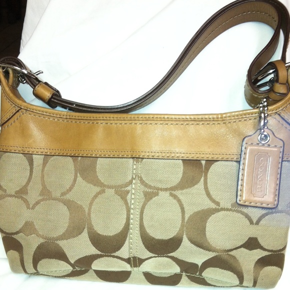 COACH AUTHENTIC HANDBAG