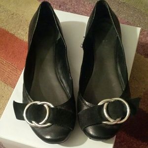 Nine West black flats