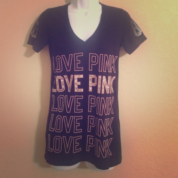VICTORIAS SECRET PINK LOVE PINK T-SHIRT SIZE SMALL