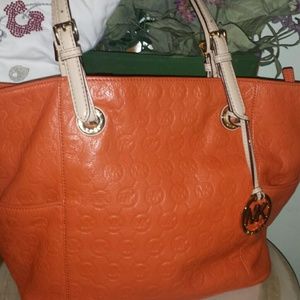 Micheal Kors tote