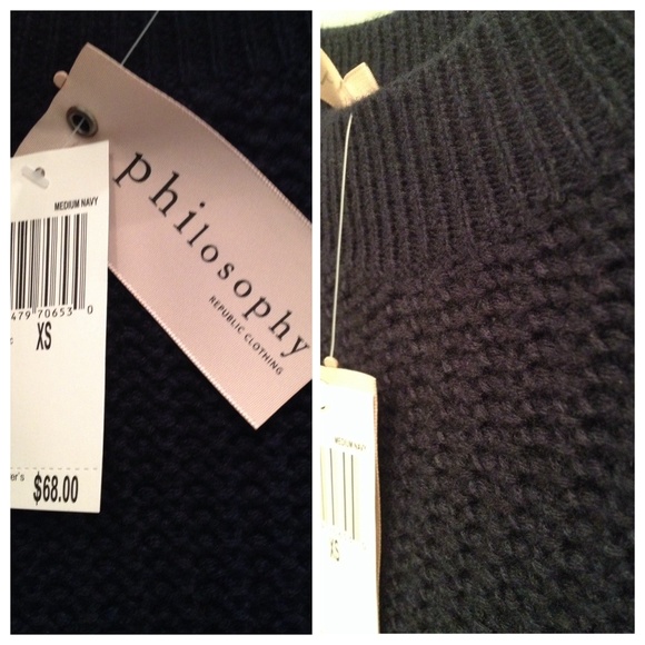 PHILOSOPHY • Navy Blue Light Weight Pull Over - Picture 2 of 4