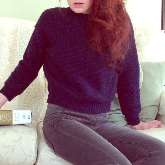 Philosophy Sweaters - PHILOSOPHY • Navy Blue Light Weight Pull Over