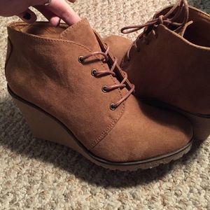 Tan/brown wedge booties