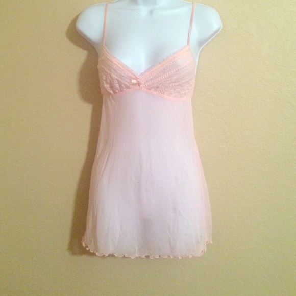 VICTORIAS SECRET LIGHT PINK BABYDOLL SMALL
