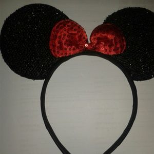 BLACK - Minnie Mouse Ears