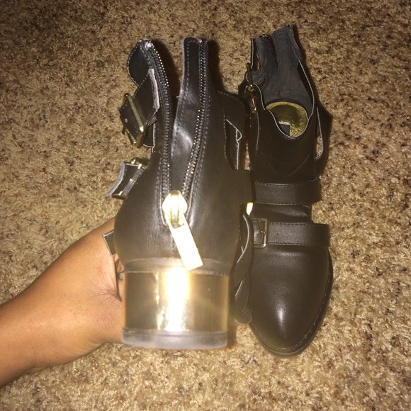 Shoes - Picture 3 of 3