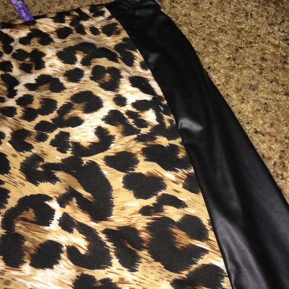 Skirt - Picture 2 of 2