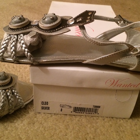 NEW Wanted Cleo silver gladiator sandal 8 - Picture 3 of 4