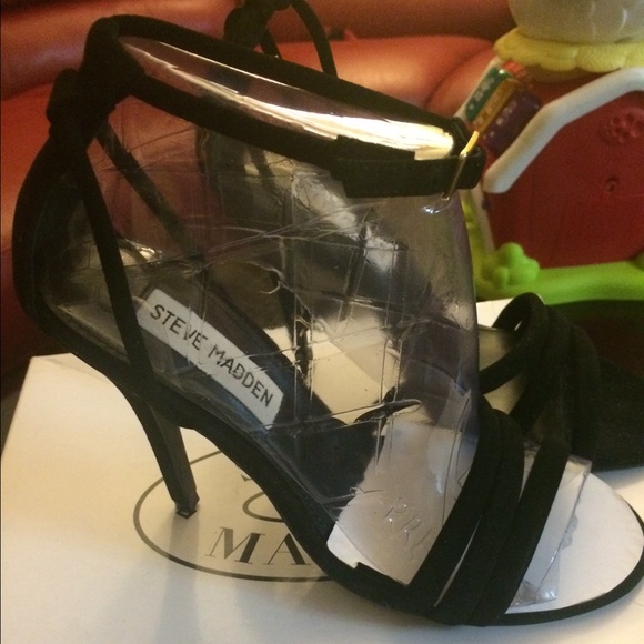 Steve Madden Suede Rabble ankle strap sandal SZ 6