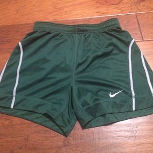 WOMENS LUCKY GREEN DRI-FIT RUNNING SHORTS SIZE S