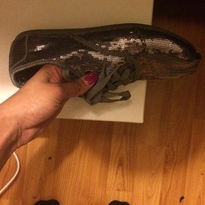 Silver sparkly toms