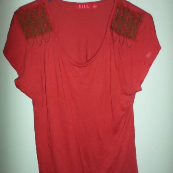 Elle top with chain detail on shoulders