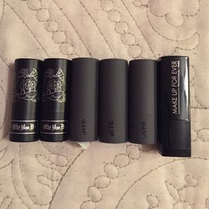 Lot of travel size neutral lipsticks