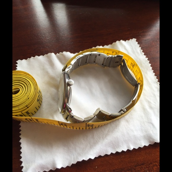 🚫SOLD🚫💗Kenneth Cole watch💗 - Picture 4 of 4