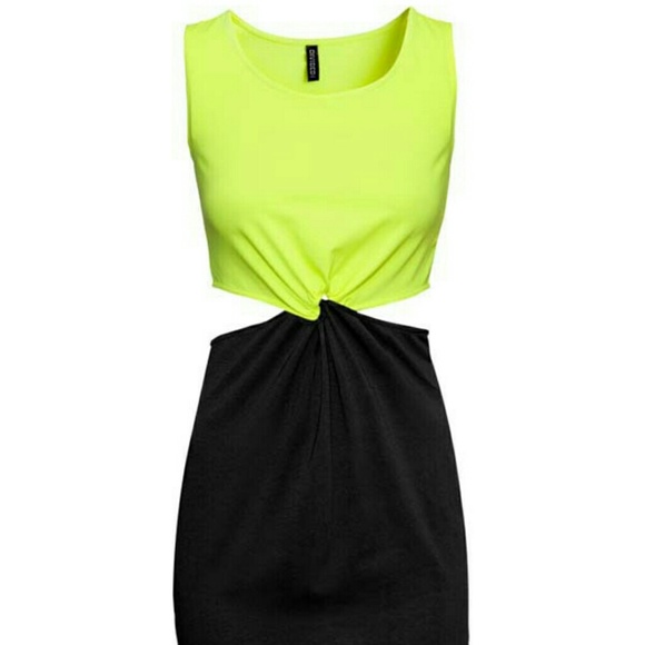 Green and Black Bodycon Sleevless Hollow Dress - Picture 2 of 3