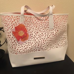 Vince Camuto beach bag