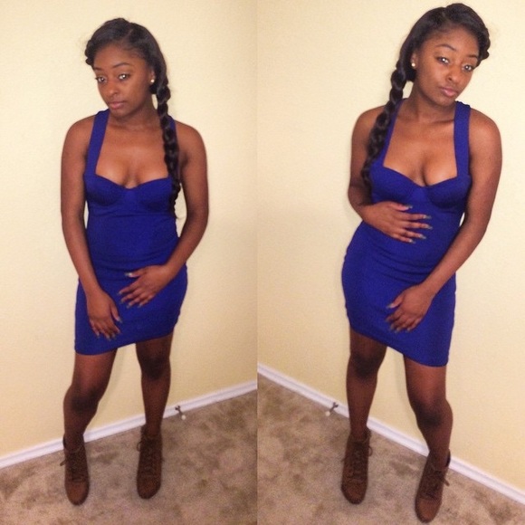 Tight fitted dress - Picture 2 of 2